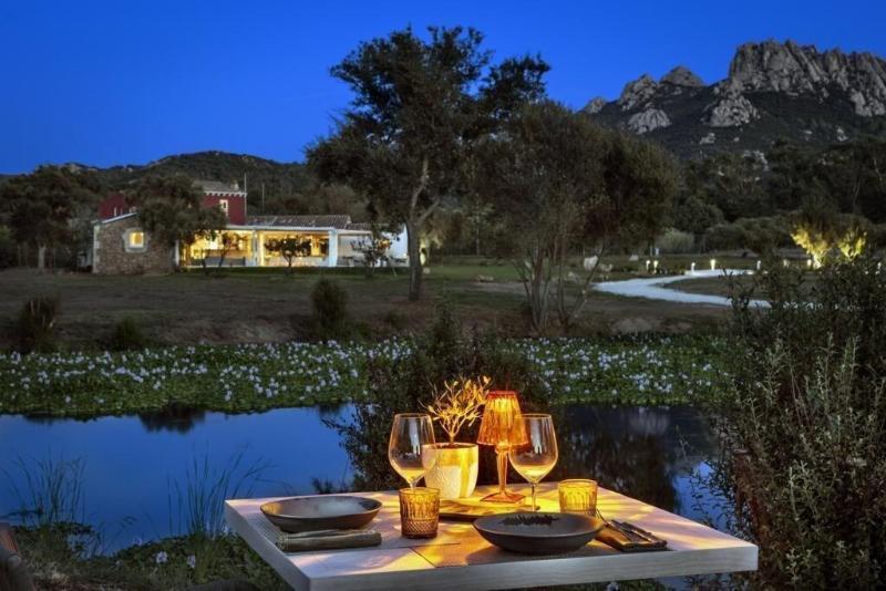 Hotel Li Neuli Country Club San Pantaleo Exteriér fotografie