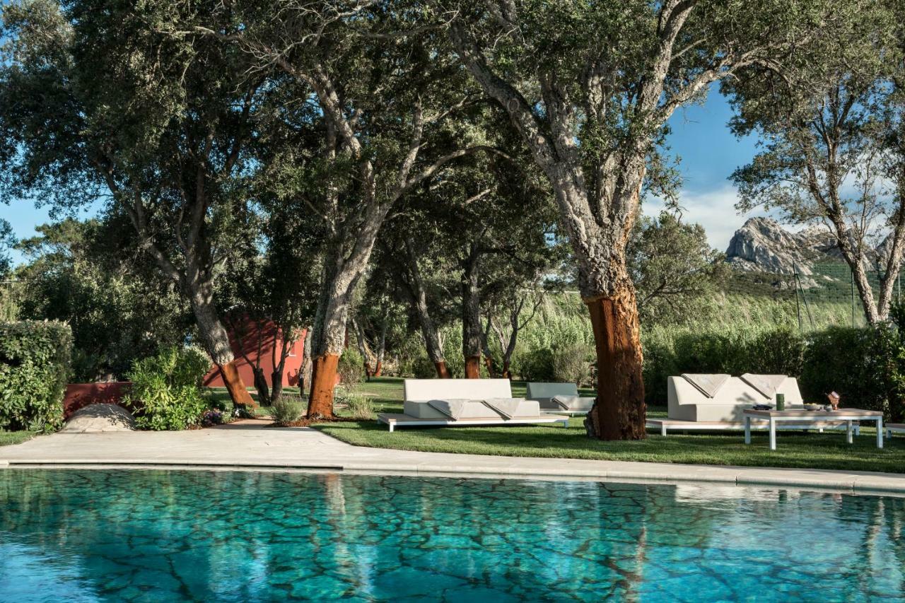 Hotel Li Neuli Country Club San Pantaleo Exteriér fotografie
